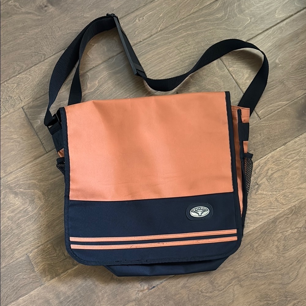 NWOT UT Longhorns Large Messenger Bag Book Bag Orange Black